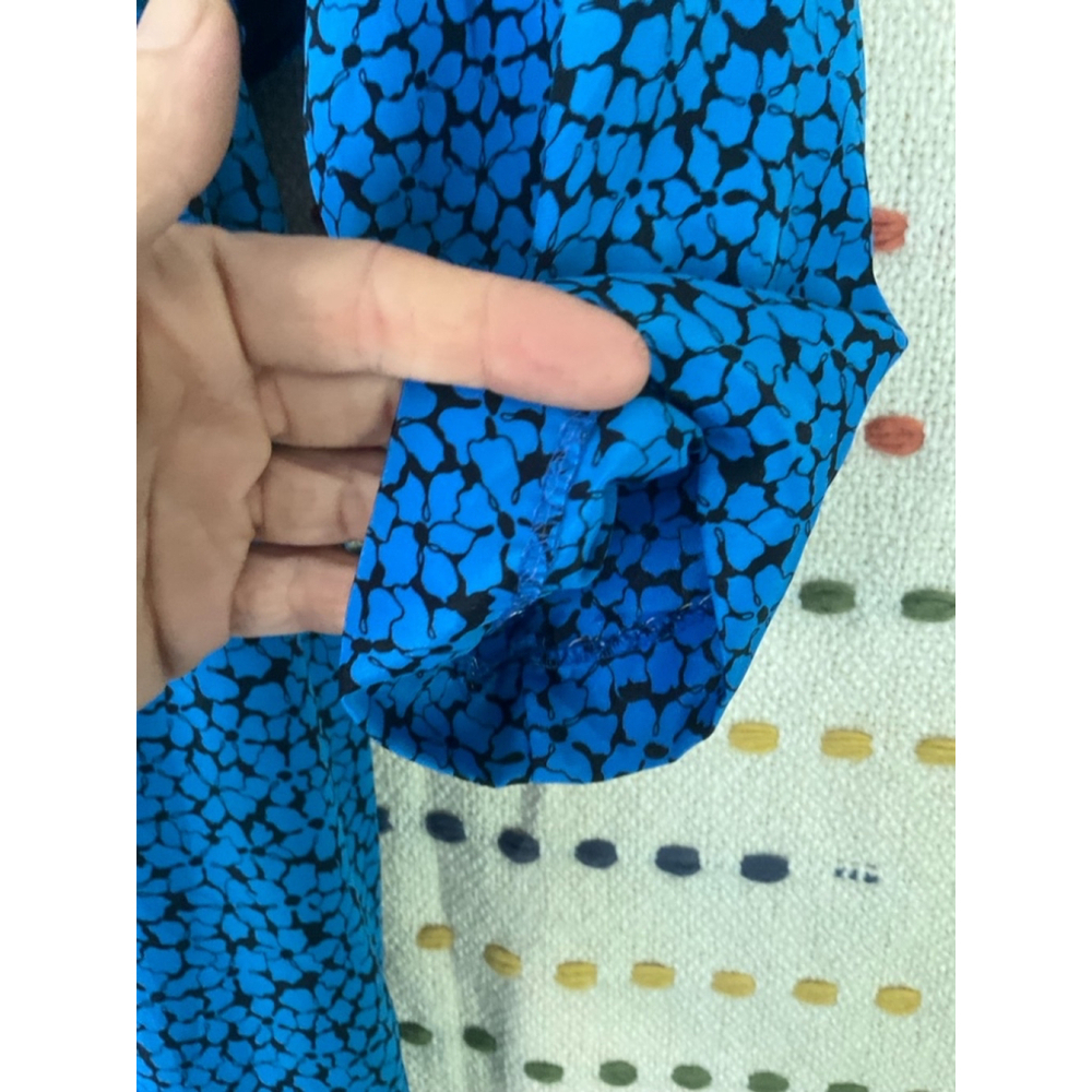 SALE 5/$25! British Lady Dress, Sz 8, Blue Flowers, 1970s Vintage - Picture 3 of 6